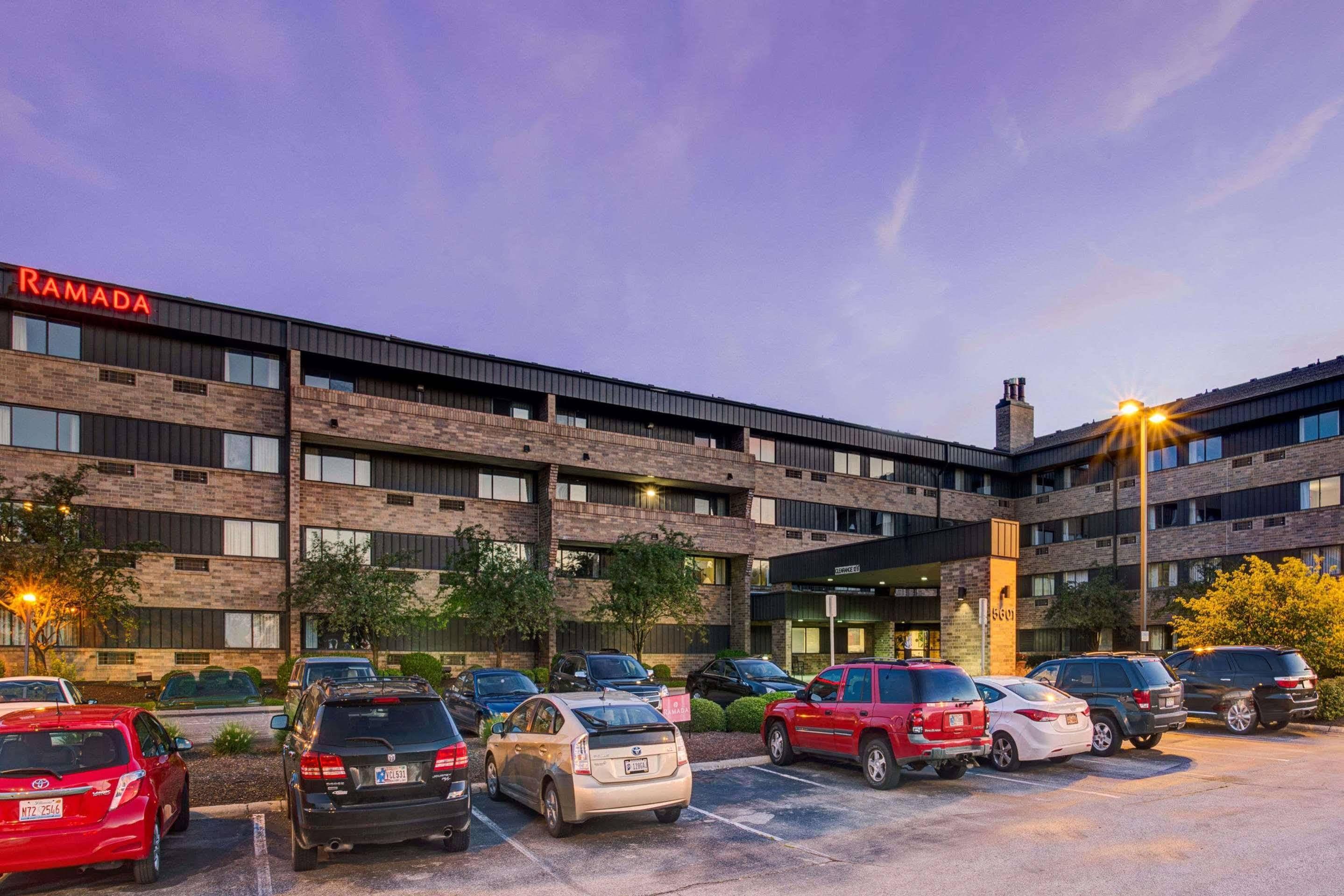 Holiday Inn Indianapolis - Airport Area N By Ihg Exterior photo