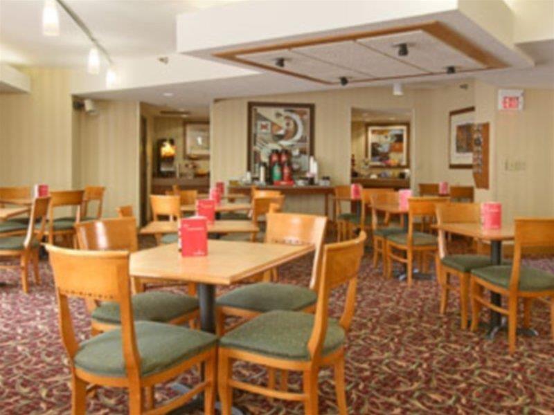 Holiday Inn Indianapolis - Airport Area N By Ihg Exterior photo