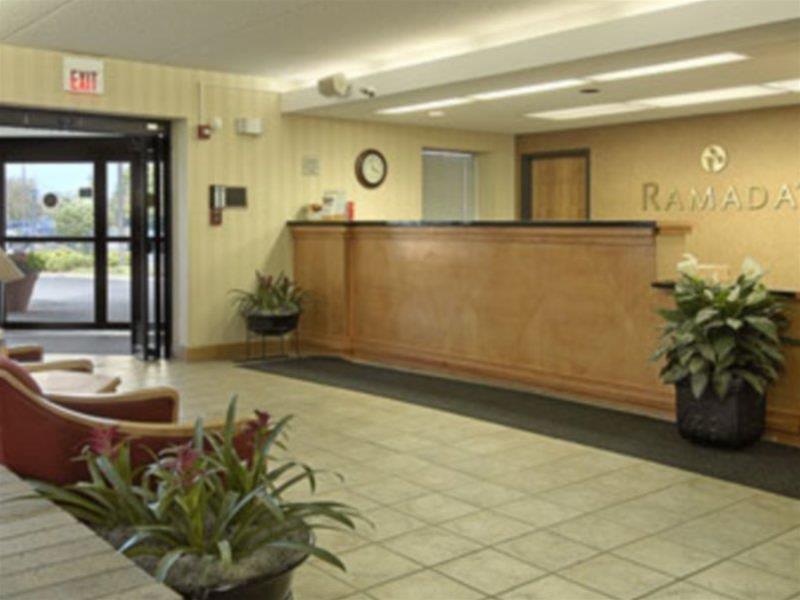 Holiday Inn Indianapolis - Airport Area N By Ihg Exterior photo